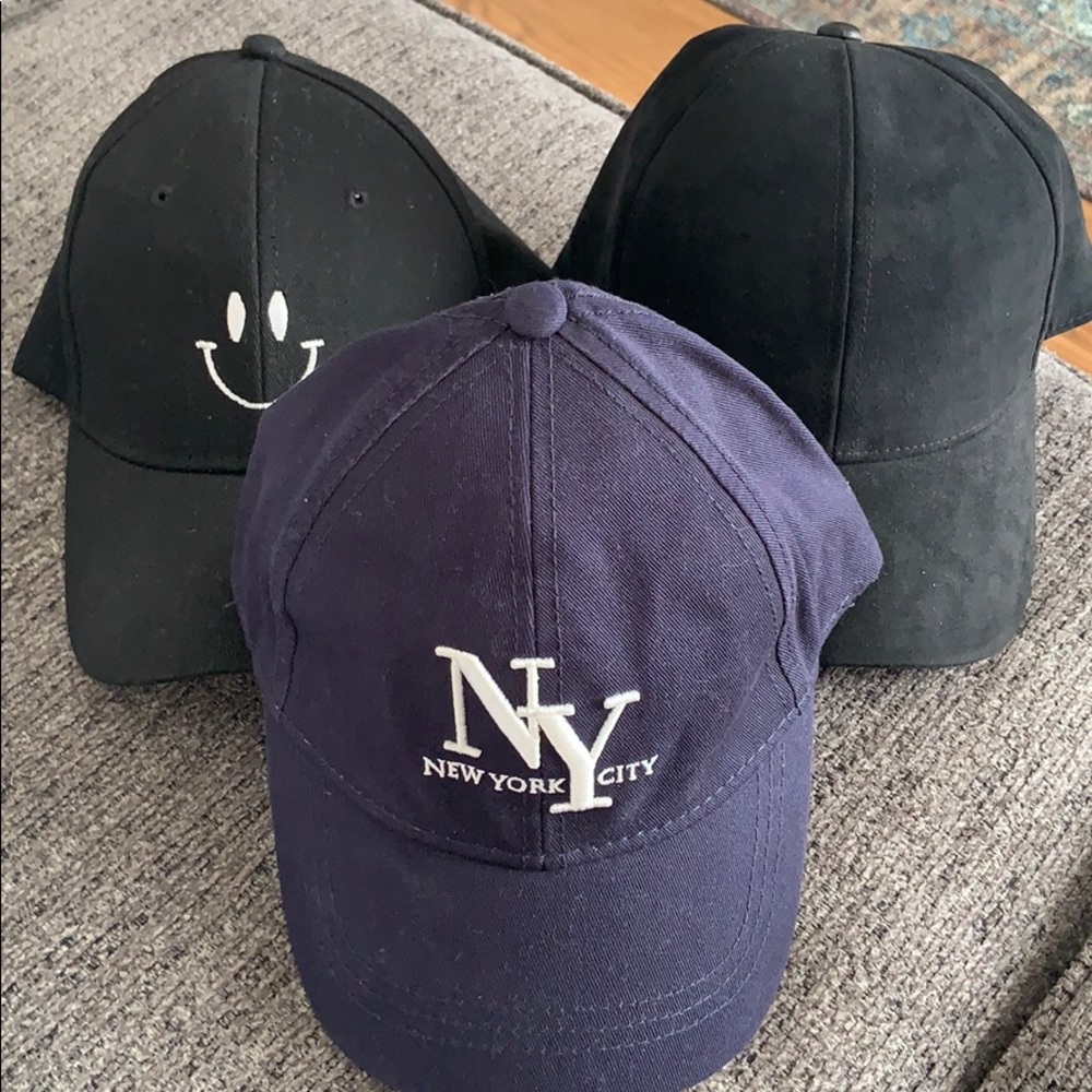 Caps